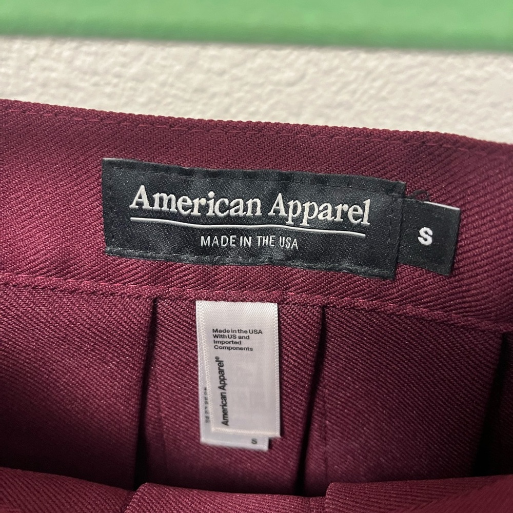 American Apparel Burgundy Pleated Mini Skirt - Picture 3 of 3